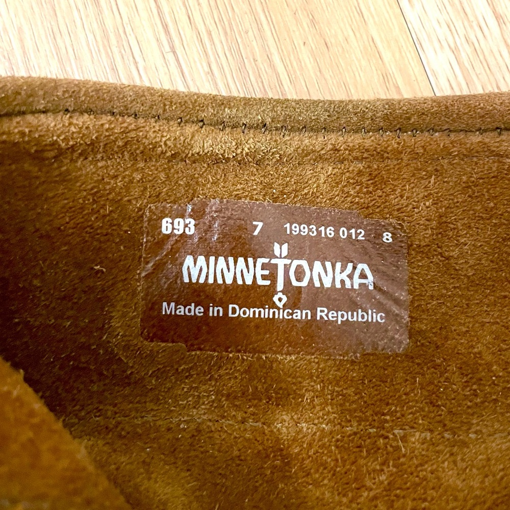 Minnetonka Booties With Fringe | Like New | Size 7 - image 4